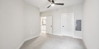 The Huntley Gallery 95