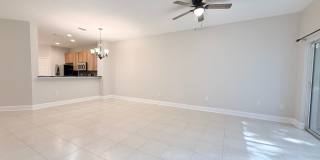 Spacious Townhome! Gallery 14