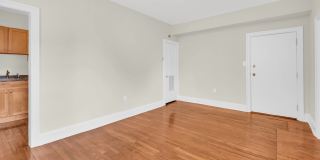 TCB/228 10th St Gallery 11
