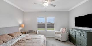 Like-new 4BR/3BA home in desirable St. Clair Place! Gallery 20