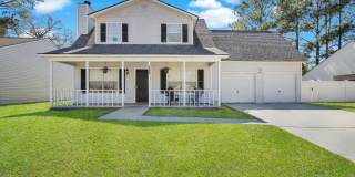 Charming Cape Cod-Style Home with 4 Bedrooms in Savannah, GA Gallery 1