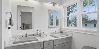 33 Howland Avenue Gallery 23