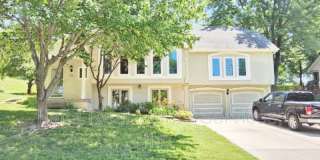 321 NE Landings Dr Gallery 1