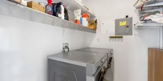220 Roslyn St Gallery 26