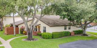 8019 SE Villa Circle Gallery 32