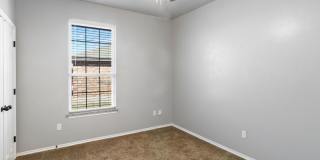 3br 2ba duplex with 2 car garage! Gallery 8