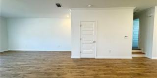 709 Alburgh Alley Gallery 11