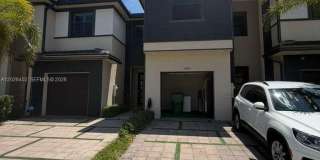 15815 NW 91st Ct Gallery 1