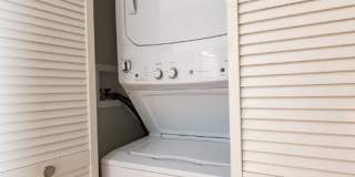 2107 N Sedgwick St Gallery 7