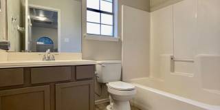 Comfort & Charm in Castle Forest - Reduced Deposit for Qualified Applicants! Gallery 15