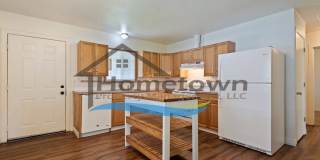 Spacious 4 Bedroom 2 Bath Duplex Unit in Hayden Gallery 5