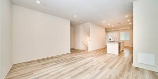 1672 Cayton Gallery 14