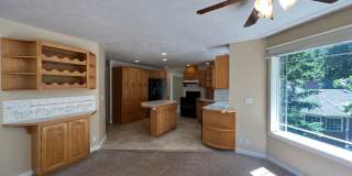 Tri-Level Spring Blvd Home Gallery 21