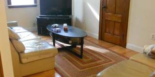 Beautiful 4 bed in Oak Sqaure Gallery 7
