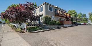 Two bedroom, Two bath Ground Floor Townhouse | Available Now Gallery 1