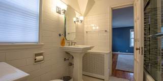Gorgeous 5 Bedroom / 4.5 Bath Home located right off Happy Hollow Blvd! Gallery 25