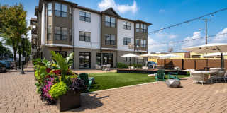 Meridian at Grandview Gallery 19