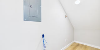 1120 S Washington Street Gallery 33