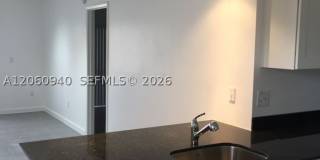 860 NE 209th Ter Gallery 1