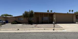 8812 E Shiloh Pl Gallery 1
