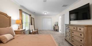 200 Aurora Way Gallery 38