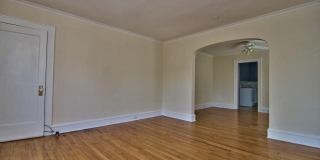1515 Pine Street Gallery 16