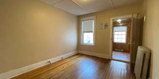 4bd/2Ba with Separate Offices (or Storage Rooms) Attached to Bedrooms; Heat/Hot Water Included! Gallery 11