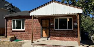 2 Bedroom, 1 Bathroom Duplex in Denver! Available August!! Gallery 1