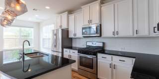 Amazing and peaceful 3/2.5 home in Austin! Amazing and peaceful 3/2.5 home in Austin! Gallery 7