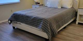 Seasonal/short term 2/2 ground floor condo downtown Sarasota. Gallery 9