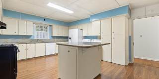 418 Marguerite Boulevard Gallery 12