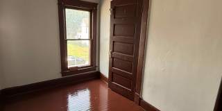 4 bedrooms 2 bathrooms house Gallery 3