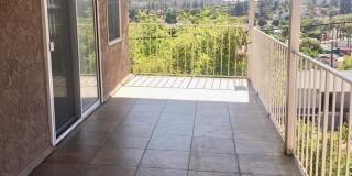 Glendale Hills traditional with fabulous views Gallery 24