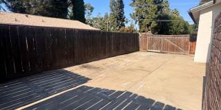Charming 3 Bed/ 2 Bath Home in Clovis Gallery 32