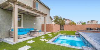 1009 Bluebell Brook Street Gallery 1