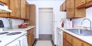 Lakeview Apartments Gallery 11