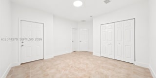 145 NE 60th St Gallery 26