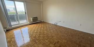 284 Saint Paul Gallery 1