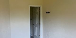 Spacious townhome in Kensington North Gallery 9