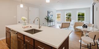 1385 Washington Boulevard Gallery 1