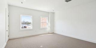 233 King Street Gallery 14