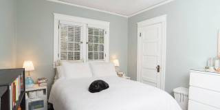 Adorable 1 bed / 1 bath Apartment in the Heart of Echo Park with In-Unit Laundry, Parking & Private Yard Gallery 13