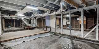 Wonderful House with Huge Deck in an Amazing Location Gallery 49