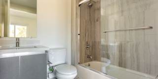 1450 S Barrington Ave Gallery 22