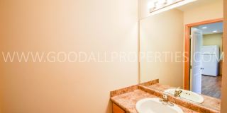 2 Bedroom, 2 1/2 Bath Townhome in Urbandale with attached Garage!!! Gallery 15