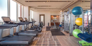 Virginia Square Gallery 33