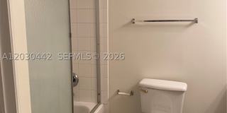300 Crestwood Ct N Gallery 12
