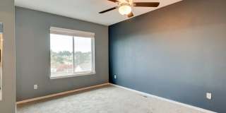 3 Bedroom, 2.5 Bath Condo in Madrona Heights - Water/Sewer/Garbage included! Gallery 9