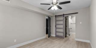 449 W Jefferson Gallery 25