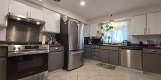 Beautiful Home Located in Historic Urbana Gallery 20